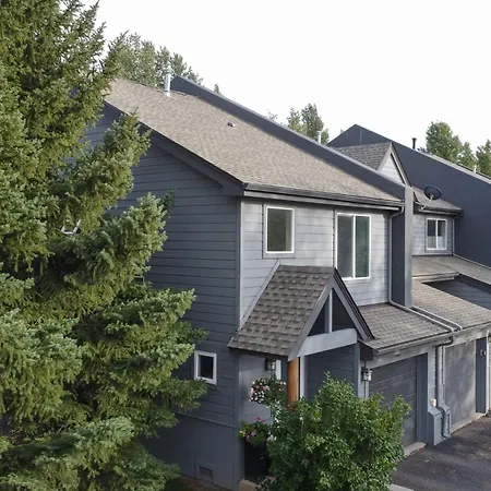Cozy Vail Valley Townhome - Walk To Riverwalk!